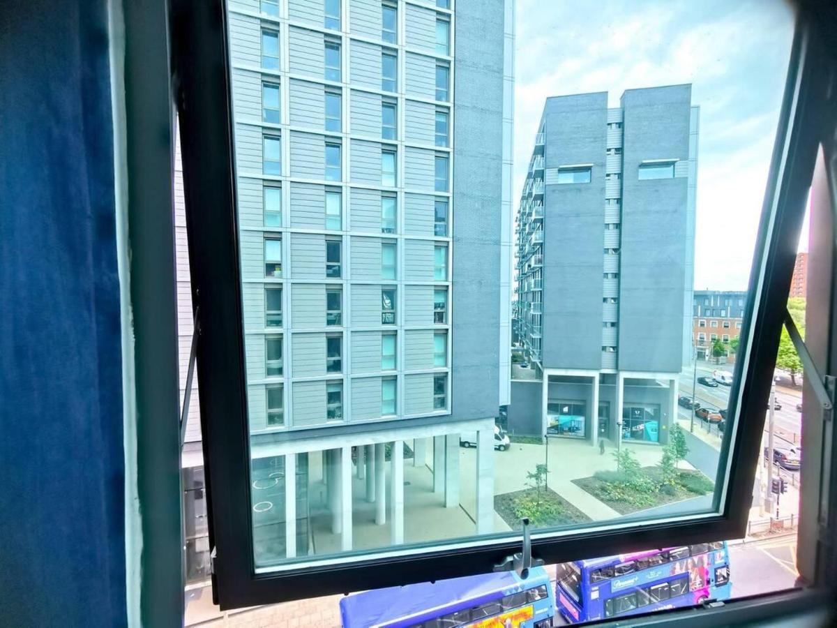 מנצ'סטר 2-Bed Apartment Near City Centre מראה חיצוני תמונה